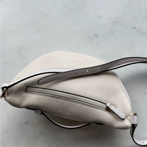 Michael Kors Cream Leather Crossbody Bag - Picture 3 of 3